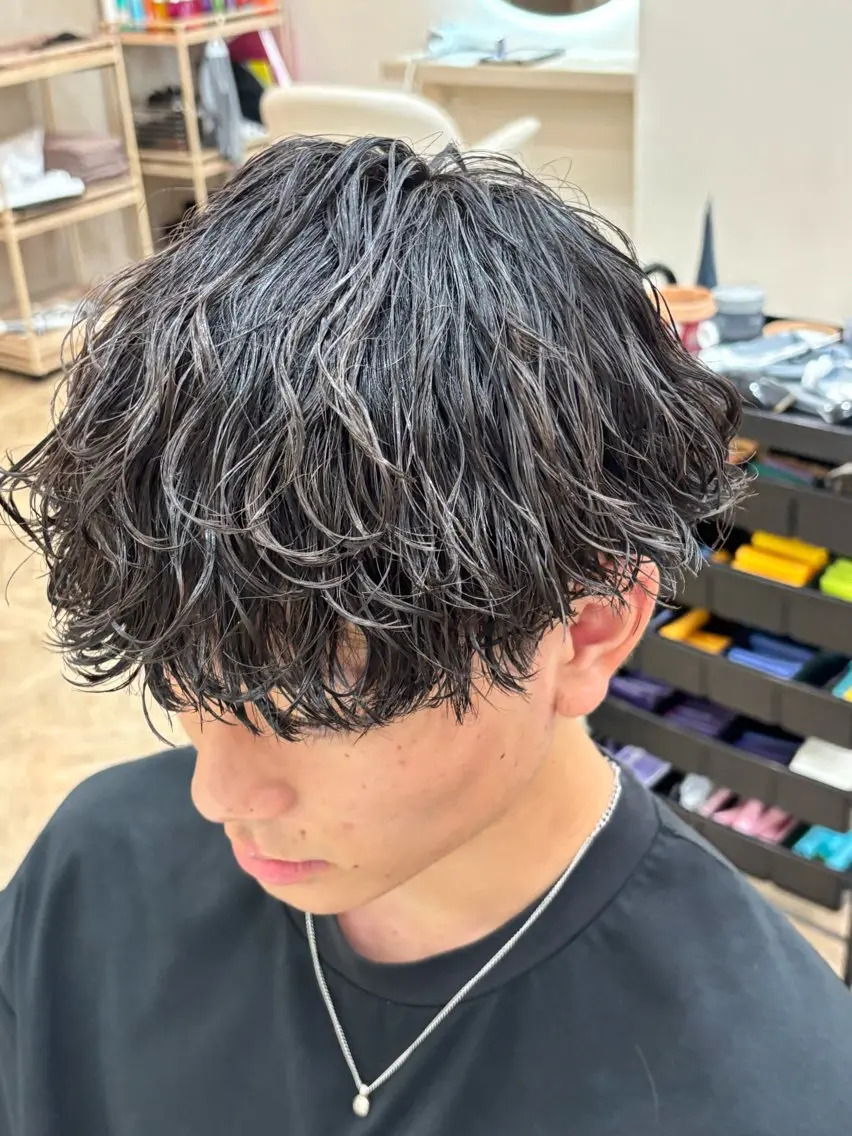 ショート パーマ メンズ メンズパーマ 波巻きパーマ カット パーマ トリートメント パーマ職人DAIKI ツイスパ/波巻きのヘアスタイル