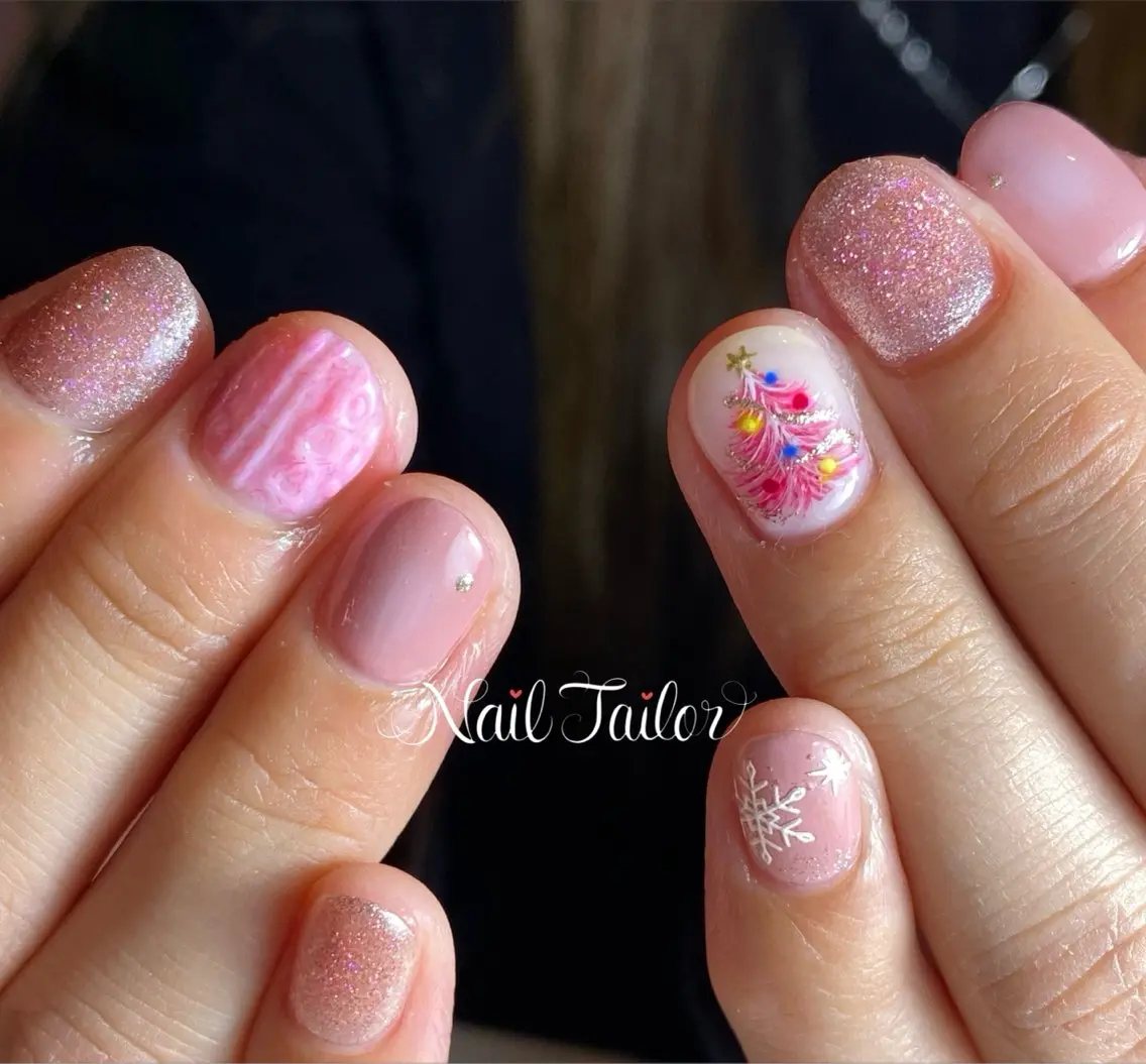 ネイル アートネイル 長さ出し ジェルネイル キラキラネイル ピンク ハンドネイル NailTailor ネイルテイラーのネイルデザイン