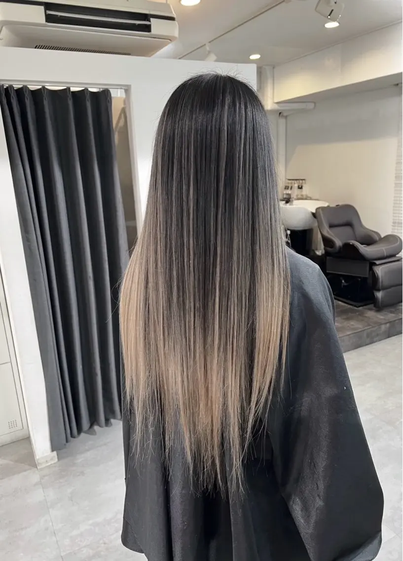 ロング カラー バレイヤージュ ベージュカラー ホワイトベージュ レイヤーカット 指名数No.1 /NAOYAのヘアスタイル