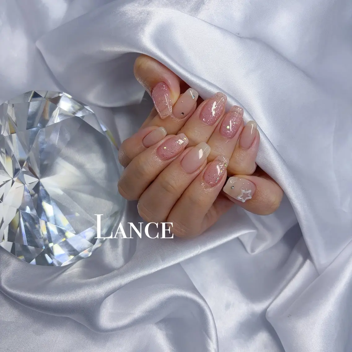 ネイル オーロラネイル フットネイル フレンチネイル ガラスフレンチ 氷ネイル・うるうるネイル ハンドネイル Lance nailのネイルデザイン