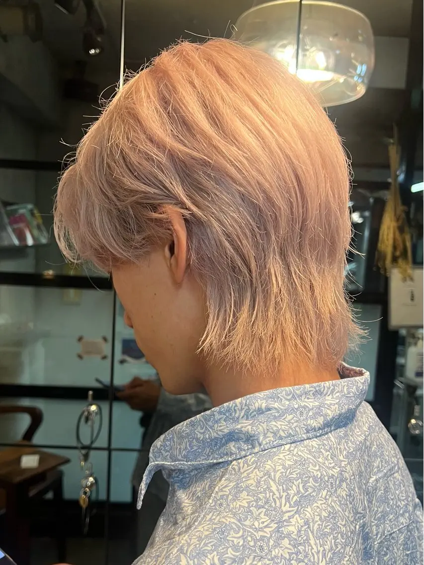 ショート カラー メンズ ベージュカラー ピンクカラー ピンクベージュ カット ヘアカラー BEAT S (Sara)のヘアスタイル
