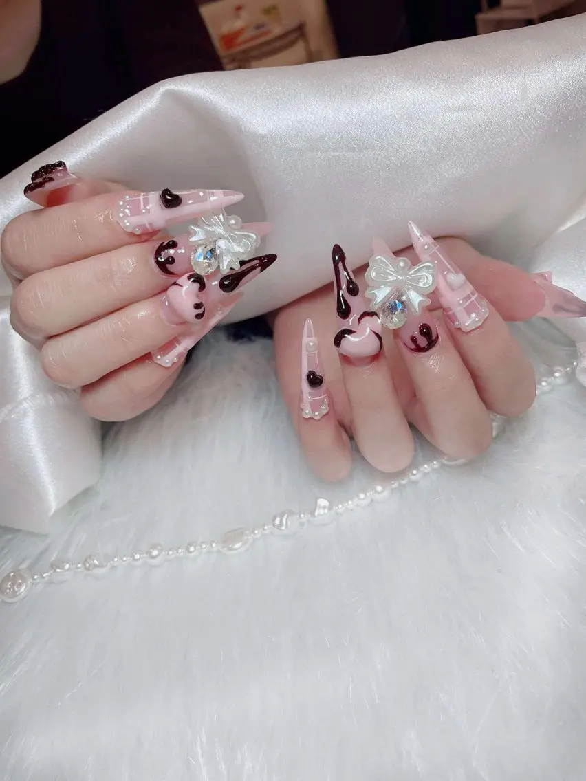 ネイル ハンドネイル Queen Nail Salonのネイルデザイン