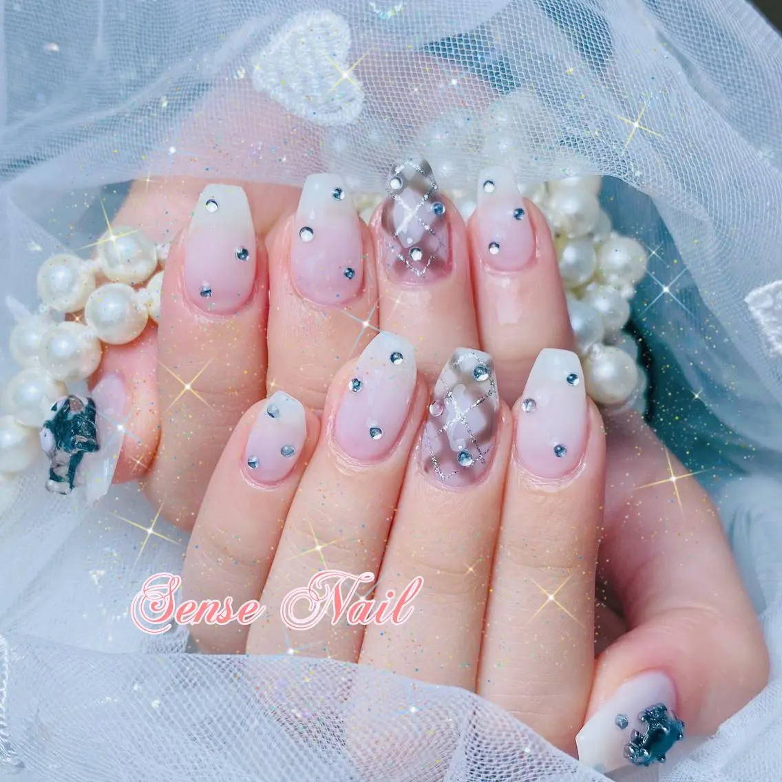 ネイル ハンドネイル ハンドケア Yukiko 🌙のネイルデザイン