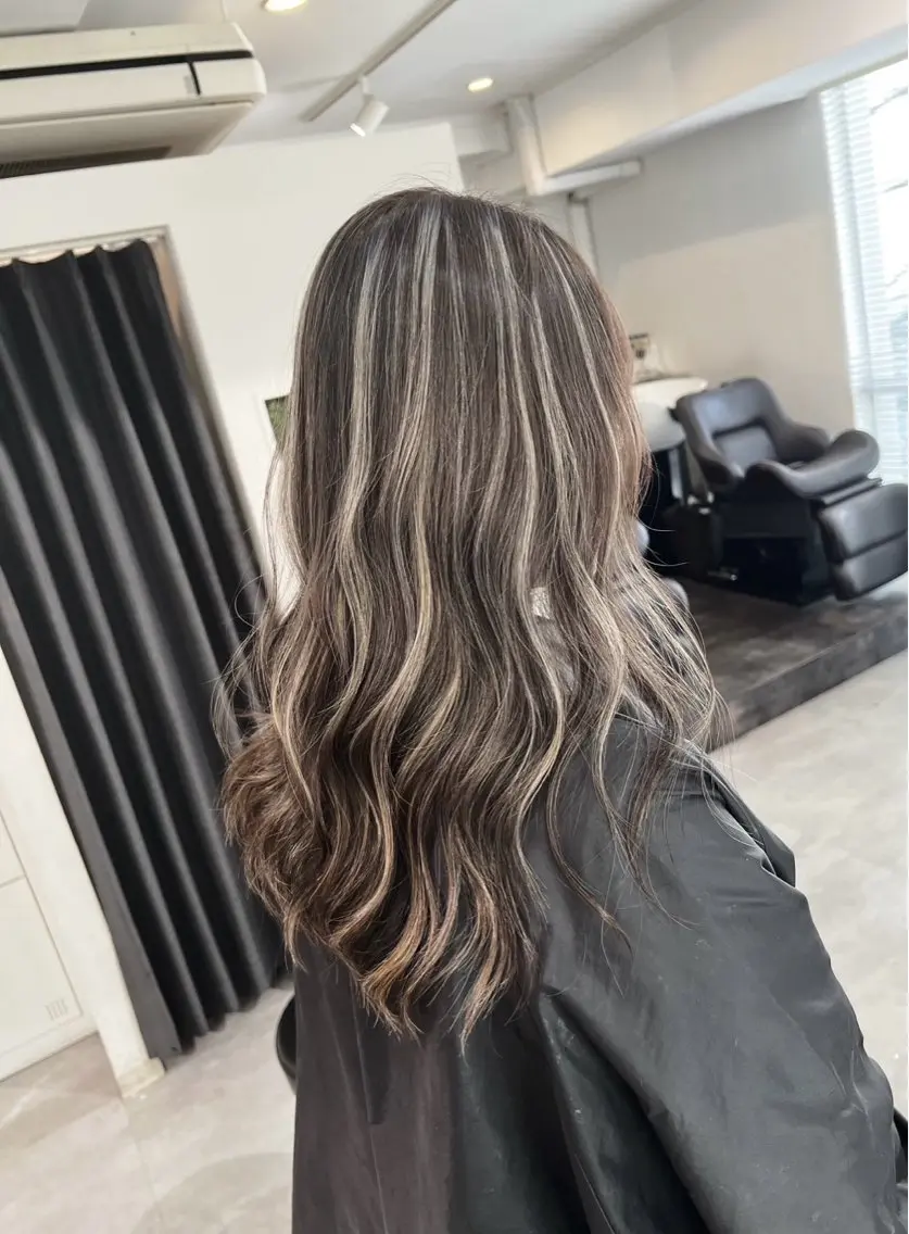 セミロング カラー ダークグレー ダークグレージュ グレージュ ハイライトカラー ハイライト 指名数No.1 /NAOYAのヘアスタイル