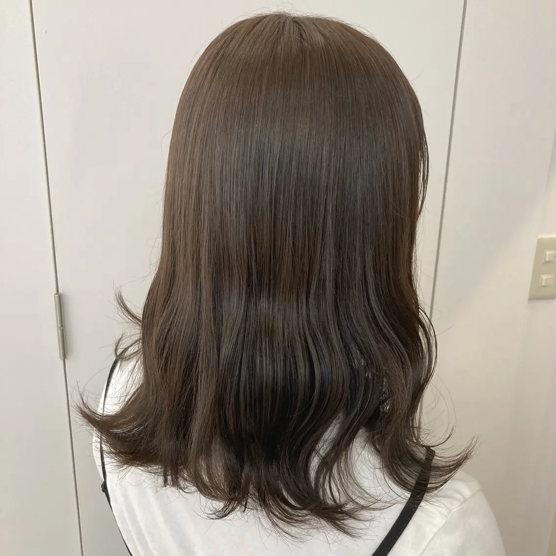 セミロング カラー 透明感カラー グレージュ オリーブグレージュ オリーブグレー ParveMix￤ 出石 菜々🥂のヘアスタイル