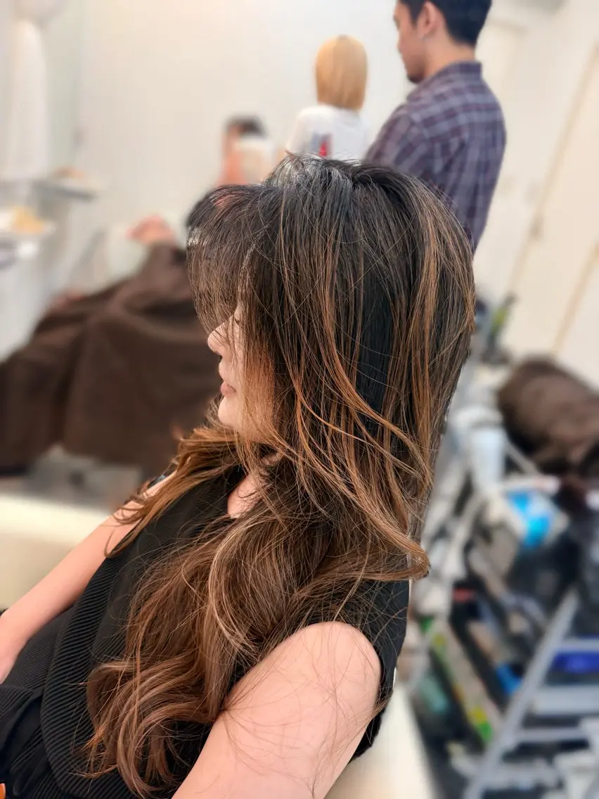 ロング ヘアカラー ))カラー特化(( 渡邉 怜のヘアスタイル