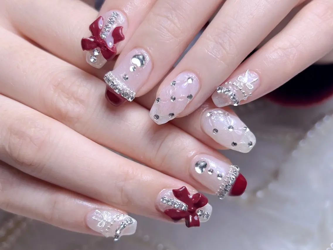 ネイル 長さ出し フレンチネイル ガラスフレンチ キラキラネイル リボン Moa nailのネイルデザイン