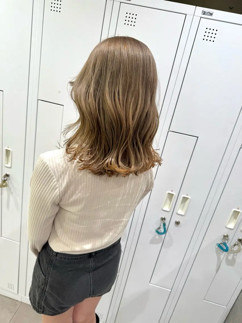 ミディアム ヘアカラー 松平 拓巳のヘアスタイル