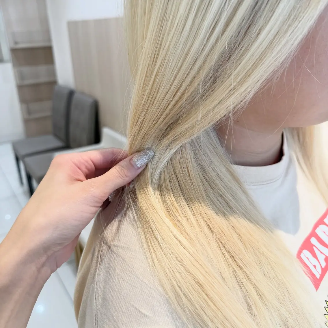 ロング カラー ヘアカラー トリートメント 店長ハイトーンカラー 柞山史奈のヘアスタイル