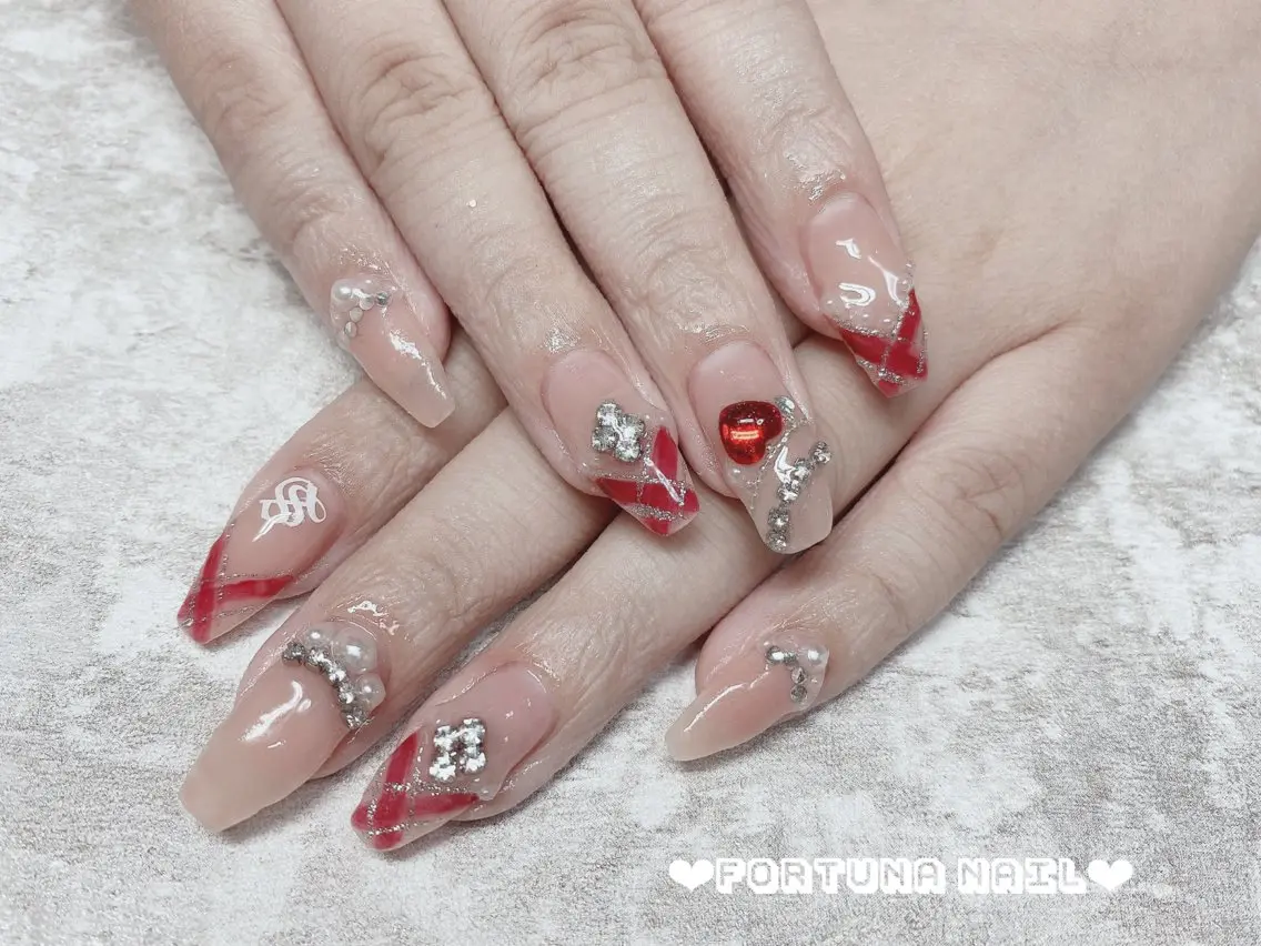 ネイル Nail •Head スパFortunaのネイルデザイン