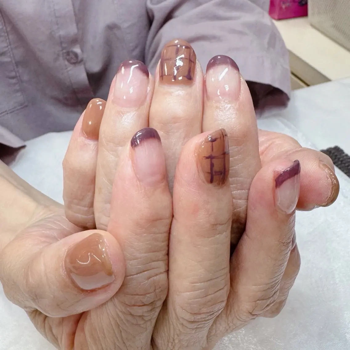 ネイル ブラウン フレンチネイル ニュアンスネイル maruyasu. yのネイルデザイン