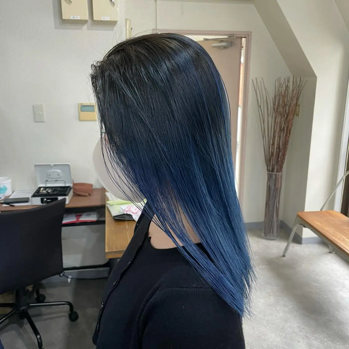 ミディアム カラー パーマ ヘアアレンジ メンズ キッズ ネイル マツエク・マツパ メンズブリーチ メンズハイライト メンズインナーカラー メンズ韓国風 ブリーチ 切りっぱなしヘアボブ ミディアムヘアRYOのヘアスタイル
