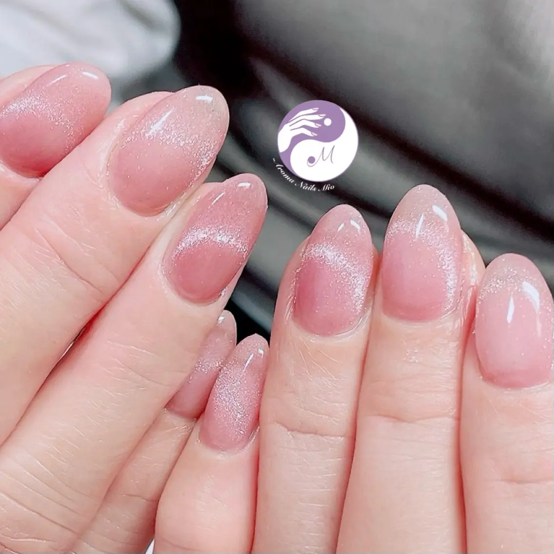 ネイル ジェルネイル マグネットネイル 赤色 ハンドネイル .Nails Mio 赤羽西ネイルサロンのネイルデザイン