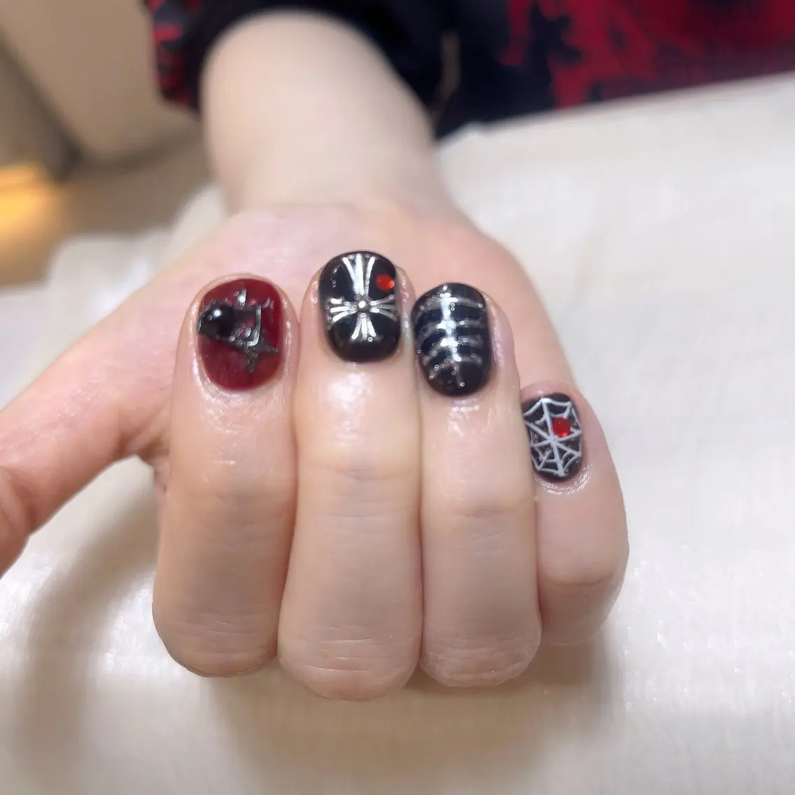 ネイル ハンドネイル MoonNail ユリ🌸のネイルデザイン