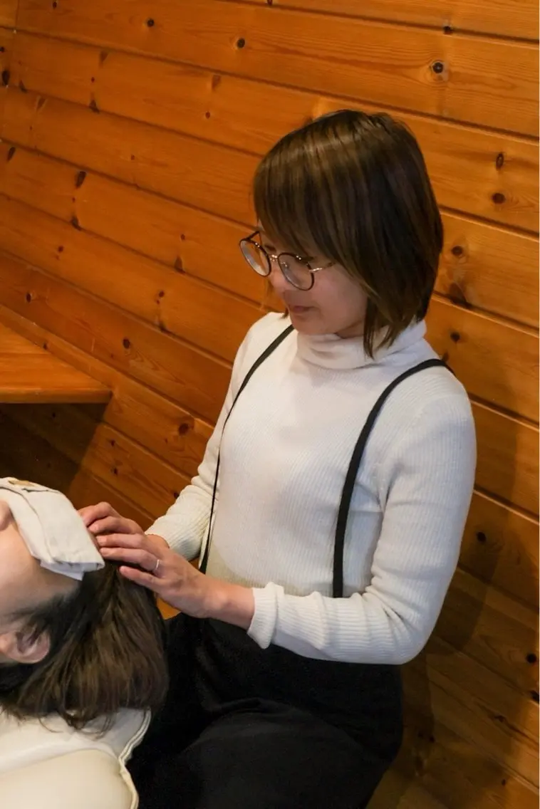 エステ リラク 南部 英里のヘアスタイル