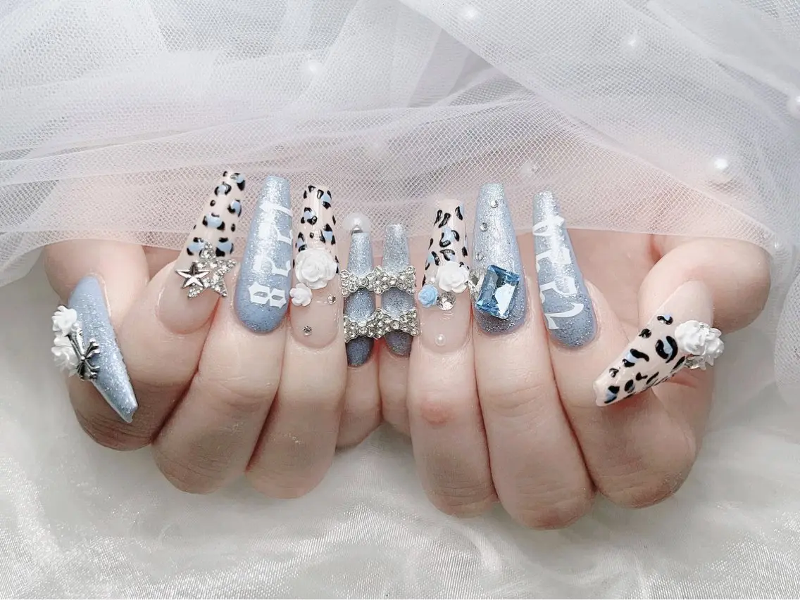 ネイル キラキラネイル スカルプネイル ハンドネイル MoMoA Nail ネイル長さ出し専門店のネイルデザイン