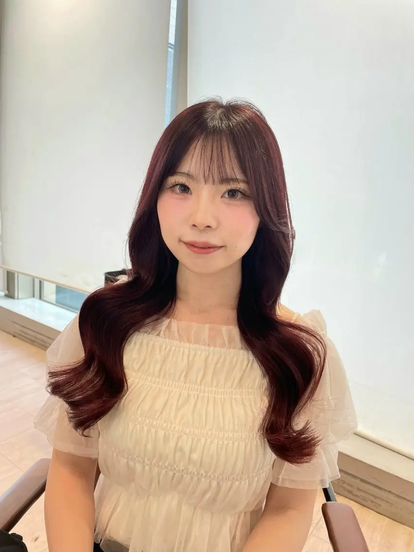 ロング カラー ロングレイヤー ブリーチ 透明感カラー ブリーチなしカラー ピンクカラー カット ヘアカラー トリートメント umi/レイヤー カット/透明感カラーのヘアスタイル