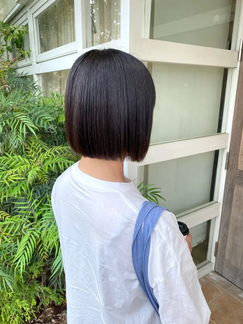 ミディアム 冨田 果歩のヘアスタイル