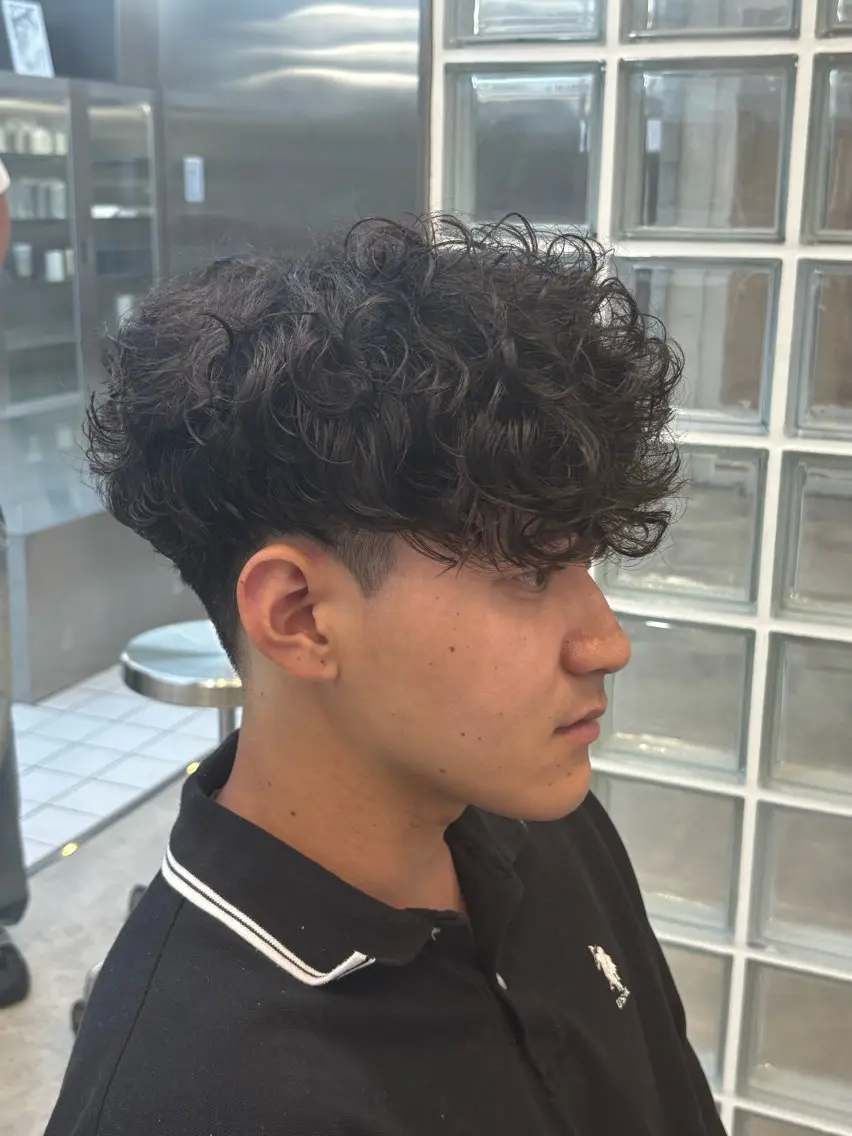 ショート パーマ メンズ スペインカール 【fifth】上條 巧真のヘアスタイル