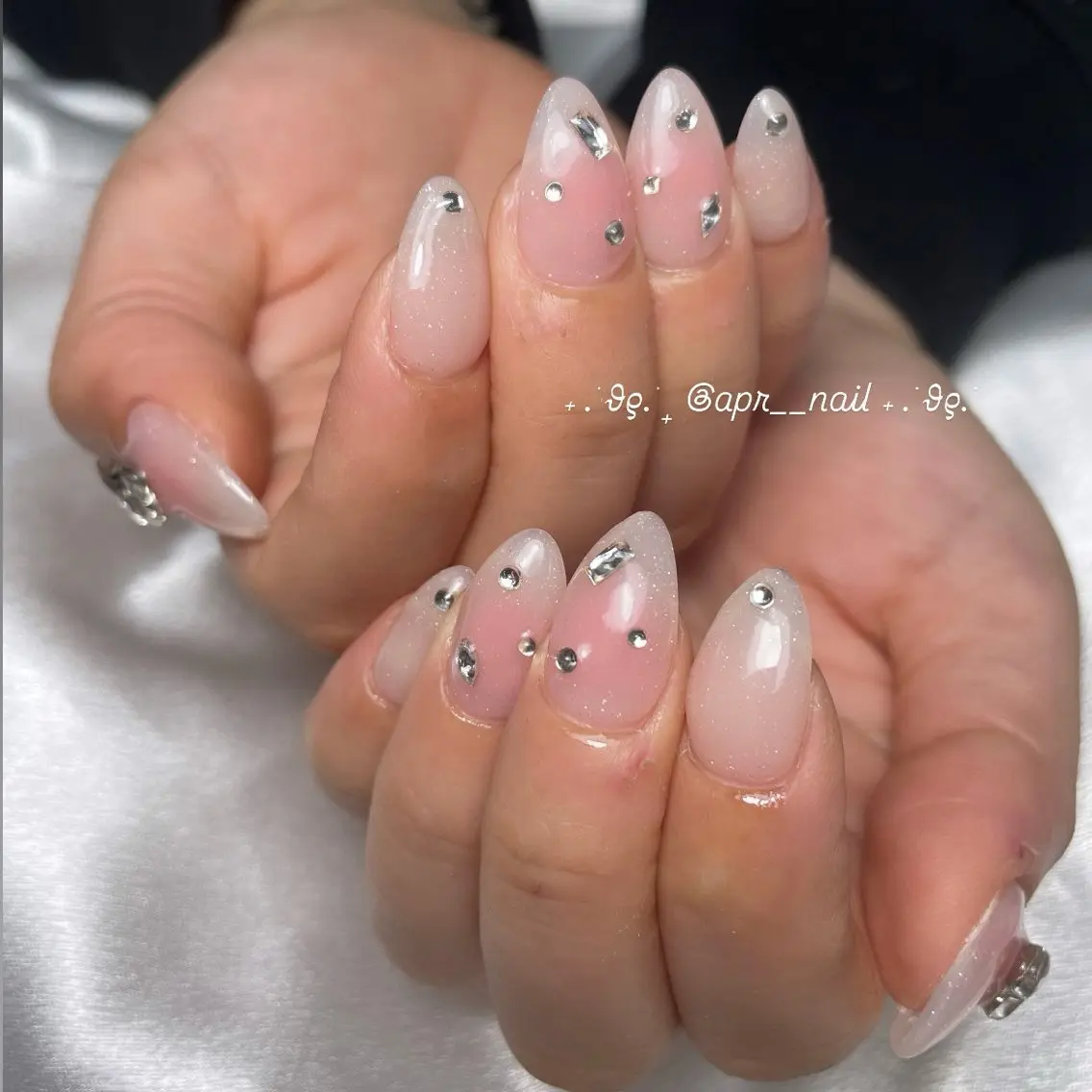 ネイル チークネイル ハンドネイル Nailsalon apricotのネイルデザイン