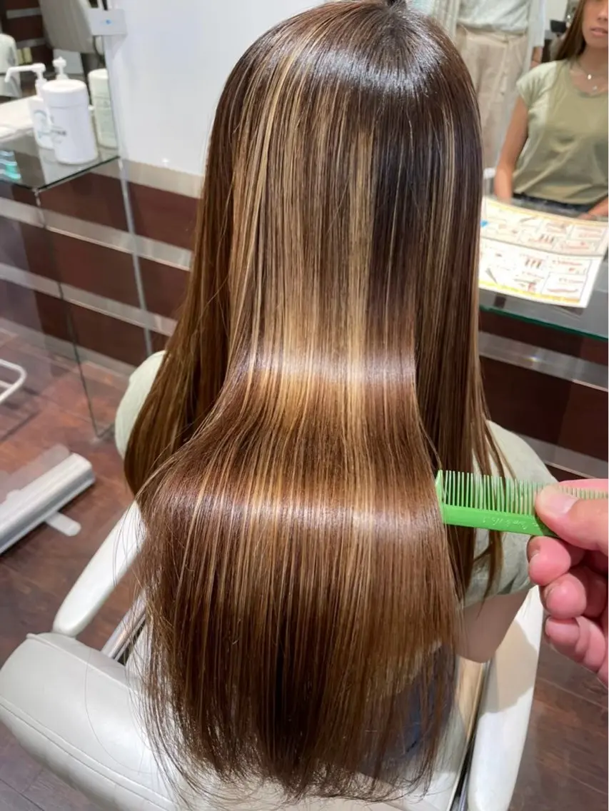 ロング パーマ 縮毛矯正 酸性ストレート ストレートパーマ 縮毛矯正 トリートメント 岩崎 裕司のヘアスタイル