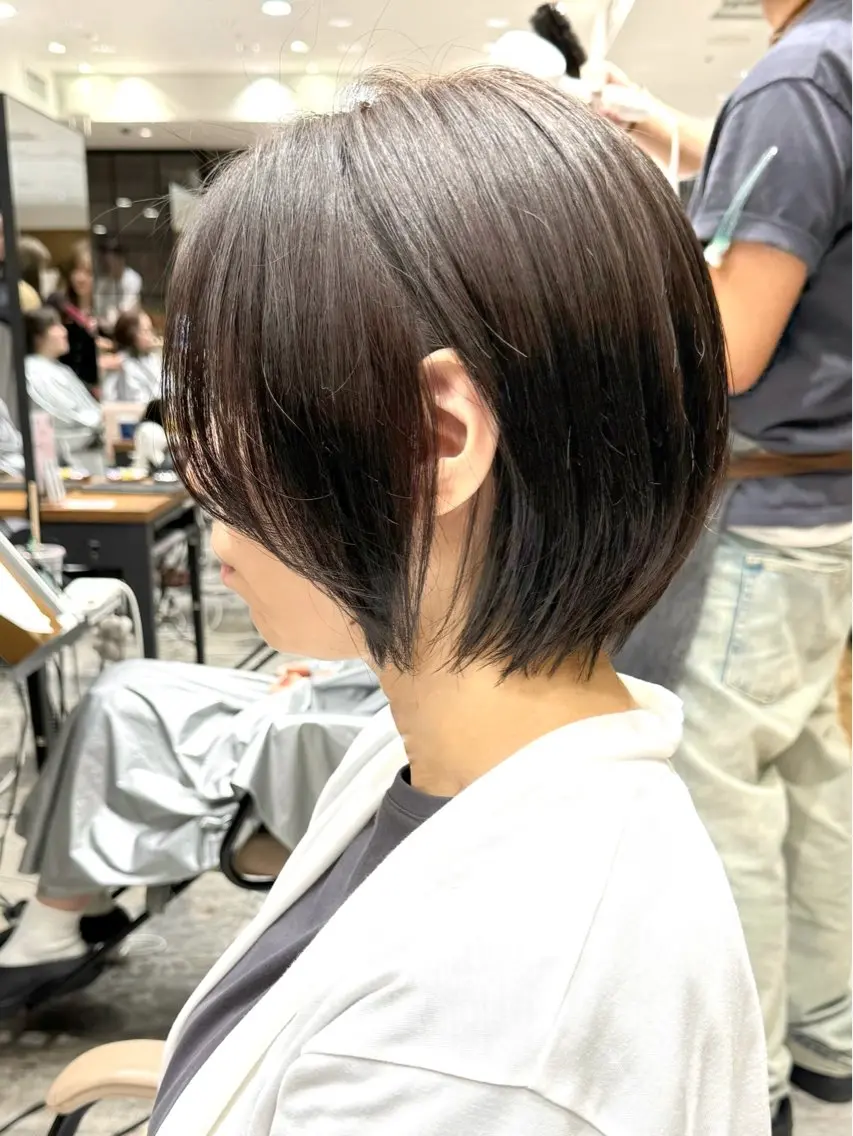ショート カラー カット ヘアカラー トリートメント 💍新宿ショート 💍岩田莉奈のヘアスタイル