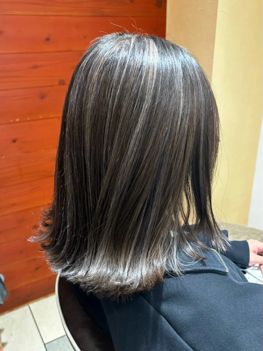 カラー ハイライトカラー 淡色┊︎ナチュラル 🧁奈那美🧁*.゜のヘアスタイル