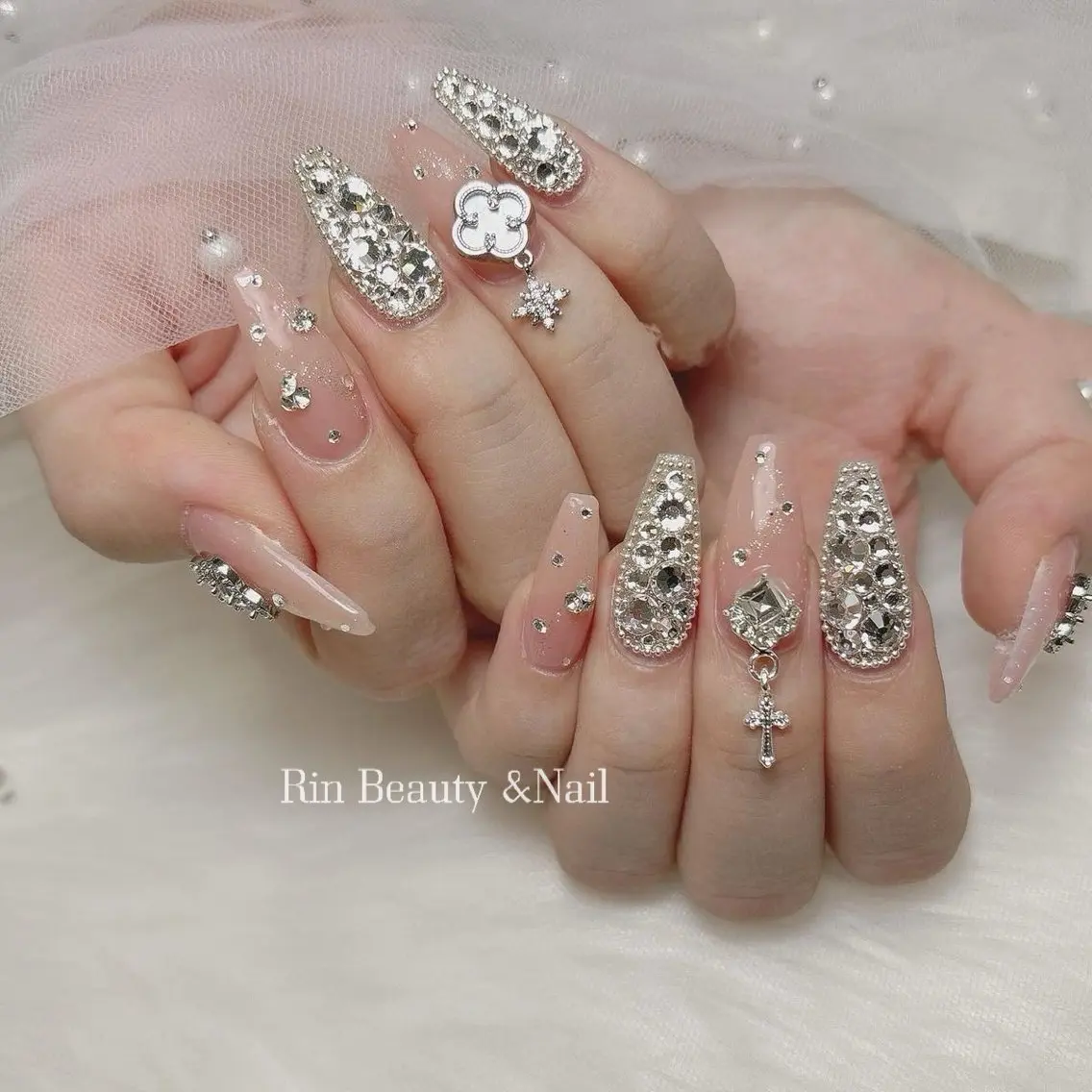 ネイル アートネイル フレンチネイル ジェルネイル 韓国ネイル ミラーネイル Rin Nail 新大久保店のネイルデザイン