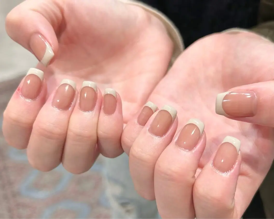 ハンド💅フレンチネイルベース有り✨️オフあり（初回ジェルオフ無料）の写真