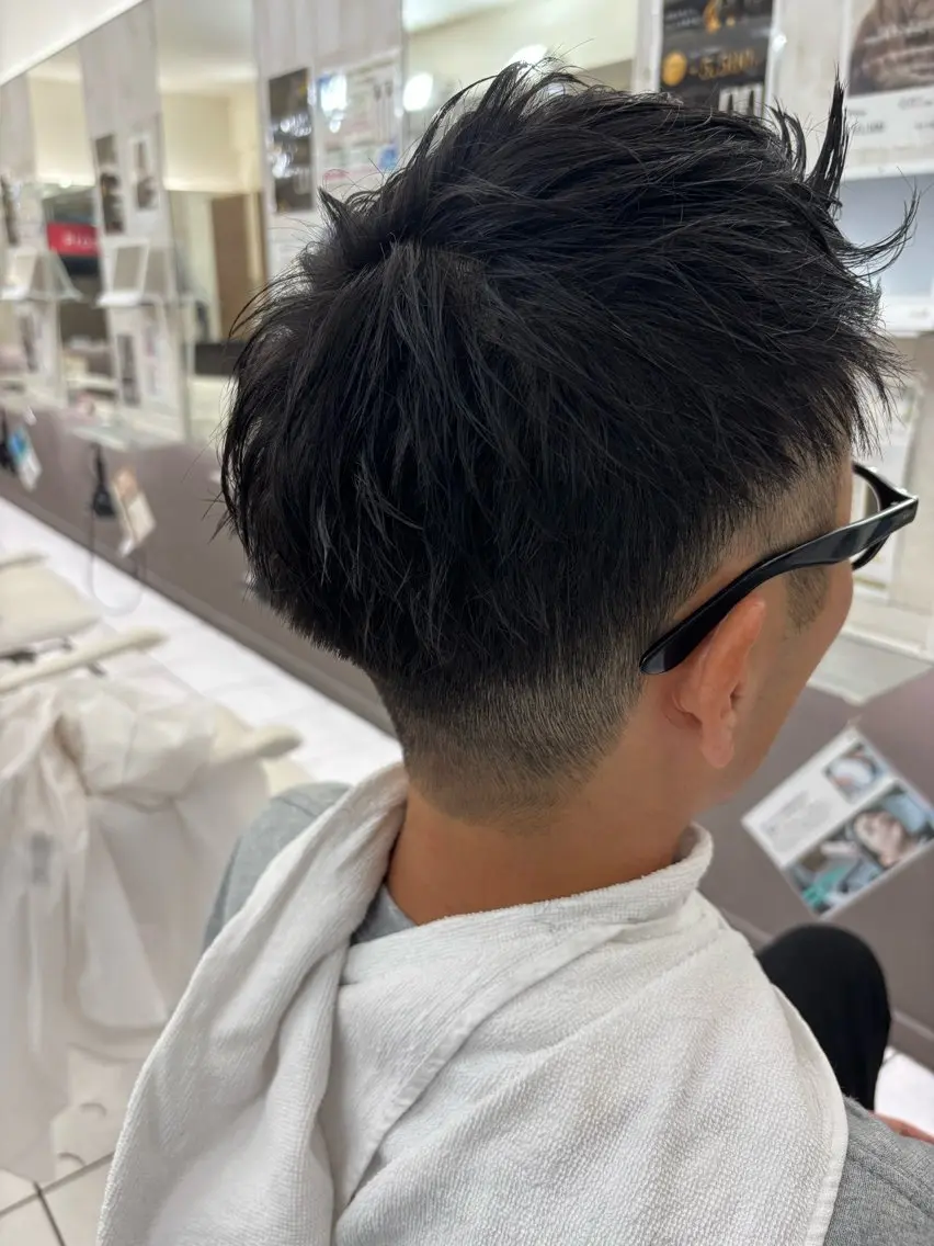 ショート メンズ カット ヘアセット 【メンズ特化】セン ターパート/保坂太一のヘアスタイル