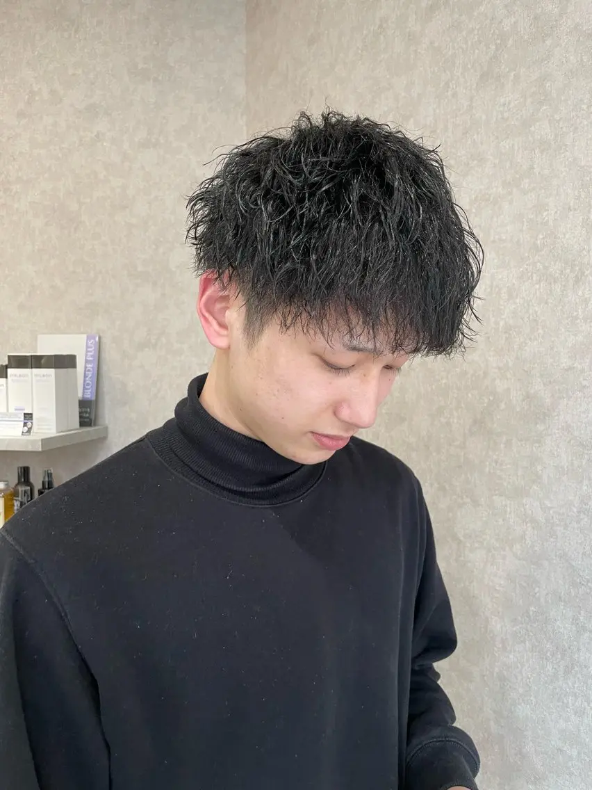 メンズ メンズパーマ メンズツイストパーマ ツイストパーマ バレイヤージュ特化| Takuのヘアスタイル