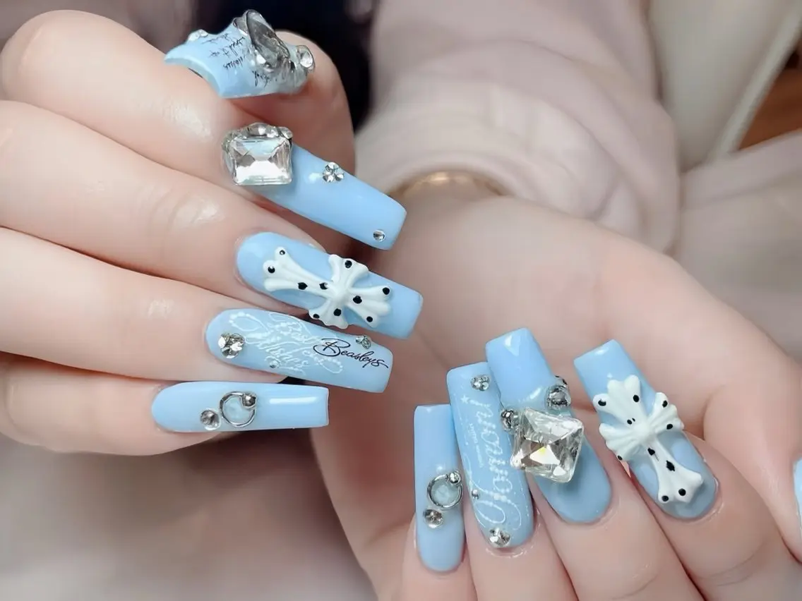ネイル オーロラネイル ブルー フットネイル ジェルネイル 氷ネイル・うるうるネイル ハンドネイル Rin Nail 新大久保店のネイルデザイン