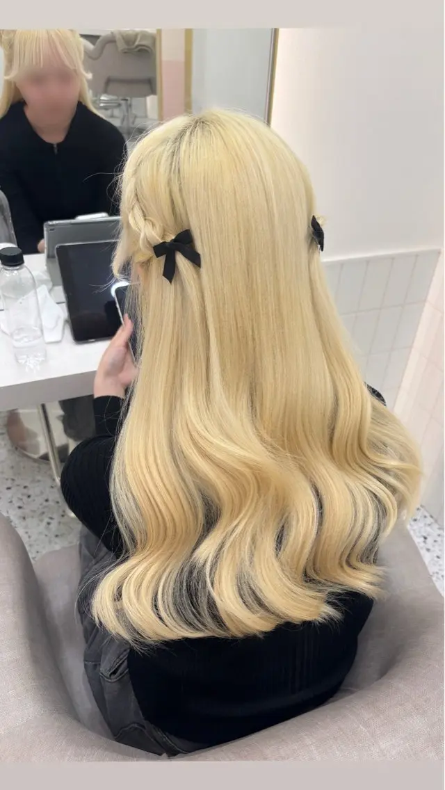 ロング 💎のぼりゆい/大須 ブリーチなしWカラーのヘアスタイル
