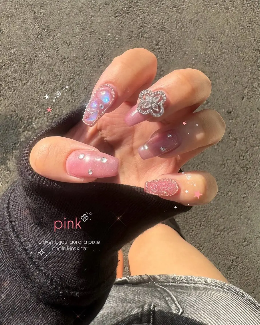 ネイル キラキラネイル 韓国ネイル ピンク ワンホンネイル nail salon Lumoreのネイルデザイン