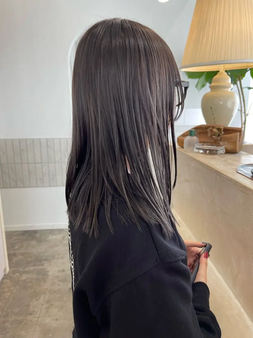 セミロング カラー Terve.野崎 真里奈のヘアスタイル