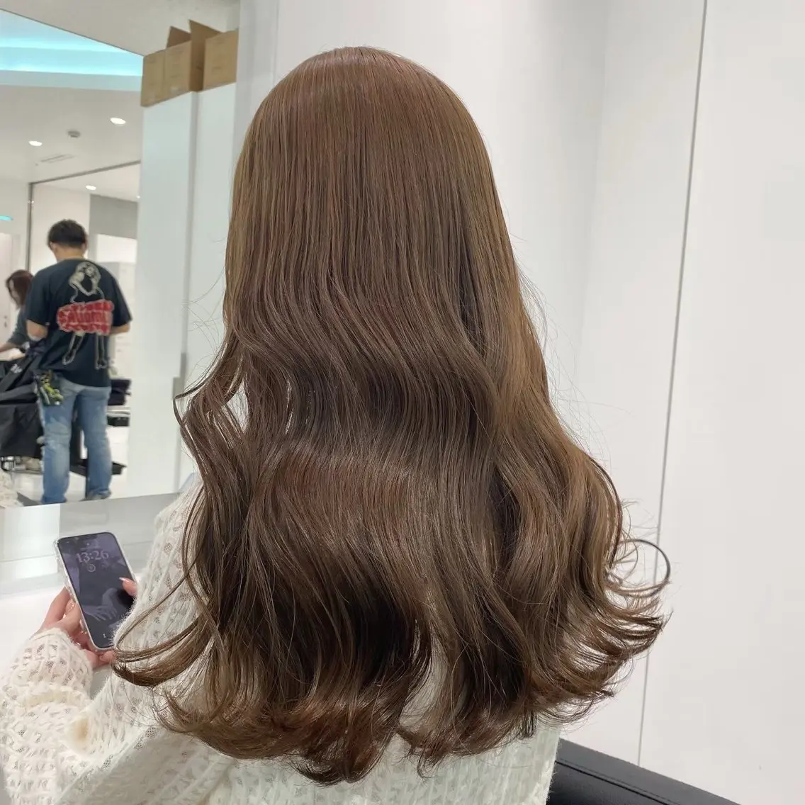 ロング カラー ベージュカラー ヘアカラー トリートメント ラベンダー💜 グレージュ🩶のヘアスタイル
