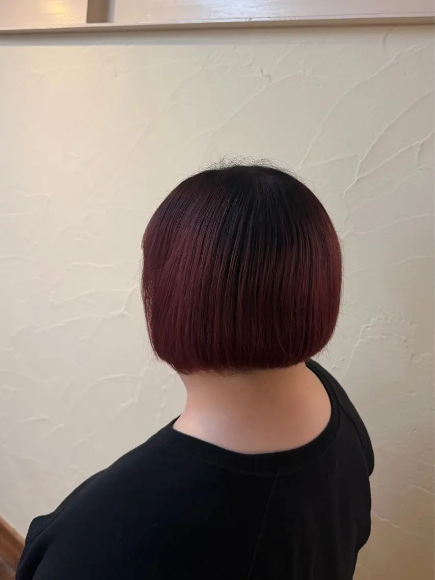 ショート ヘアカラー 木戸 彩乃のヘアスタイル