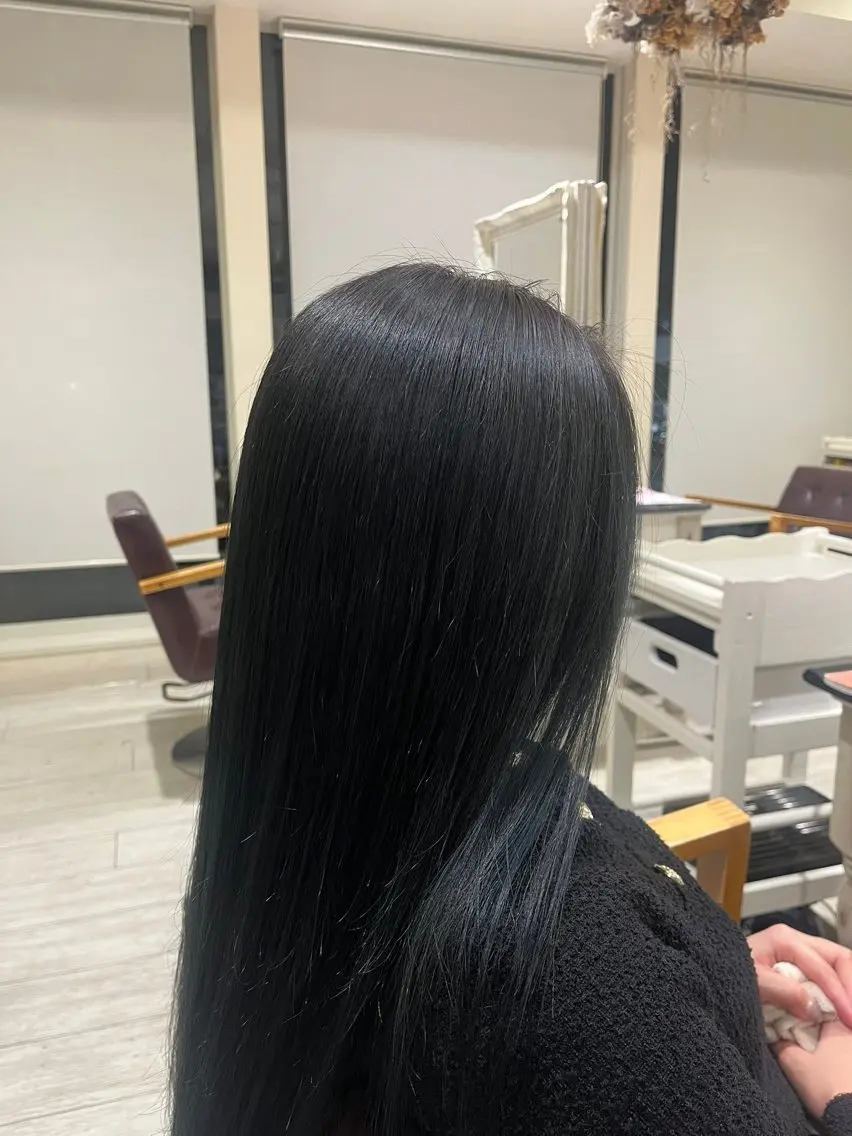 ロング カラー ブルーカラー 野瀬 🕶のヘアスタイル