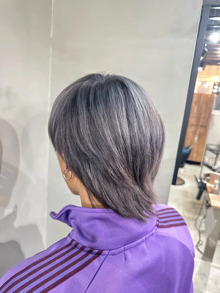 ミディアム カラー メンズ シルバー 山田 翔夢のヘアスタイル