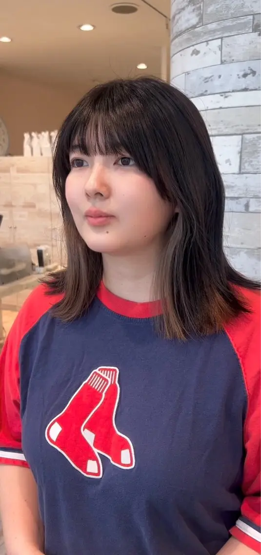ミディアム 田中 千尋のヘアスタイル