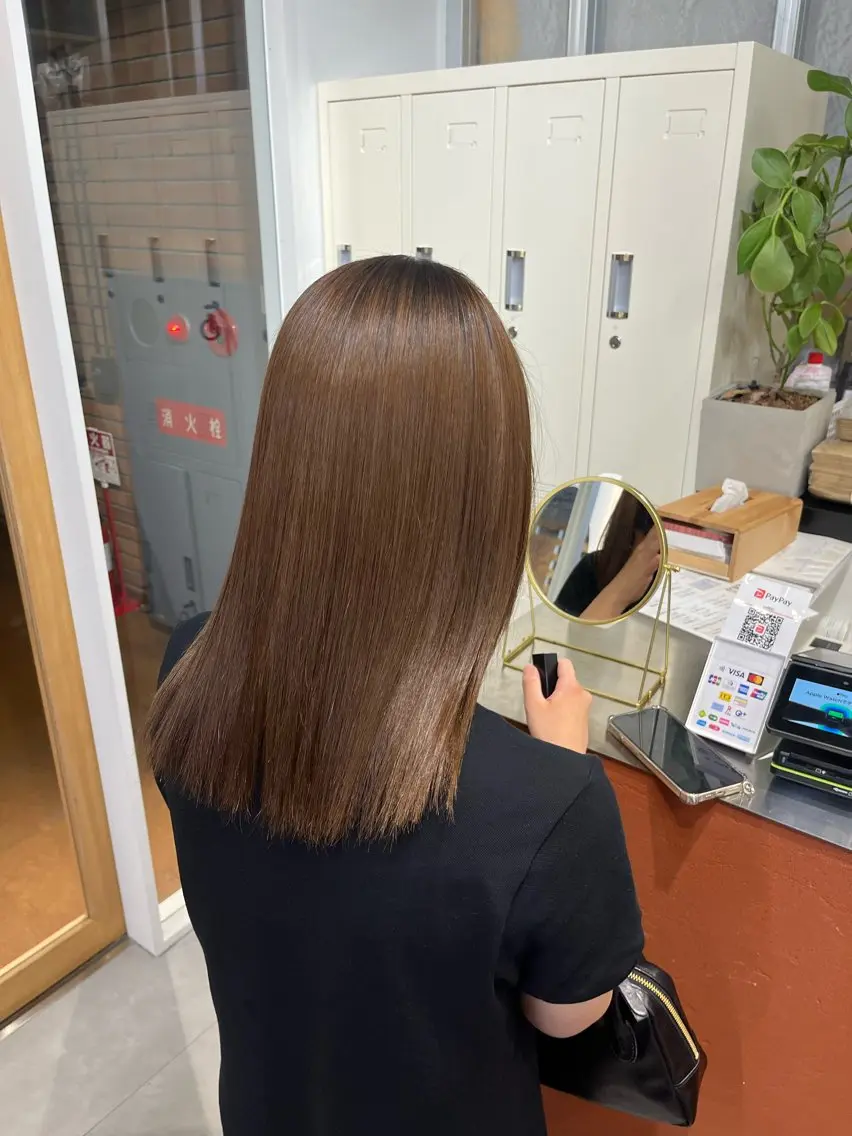 ミディアム 縮毛矯正 トリートメント ブリーチなしカラー /ベージュカラーのヘアスタイル