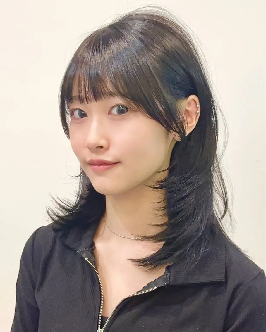 ミディアム カット 大西 れいやのヘアスタイル