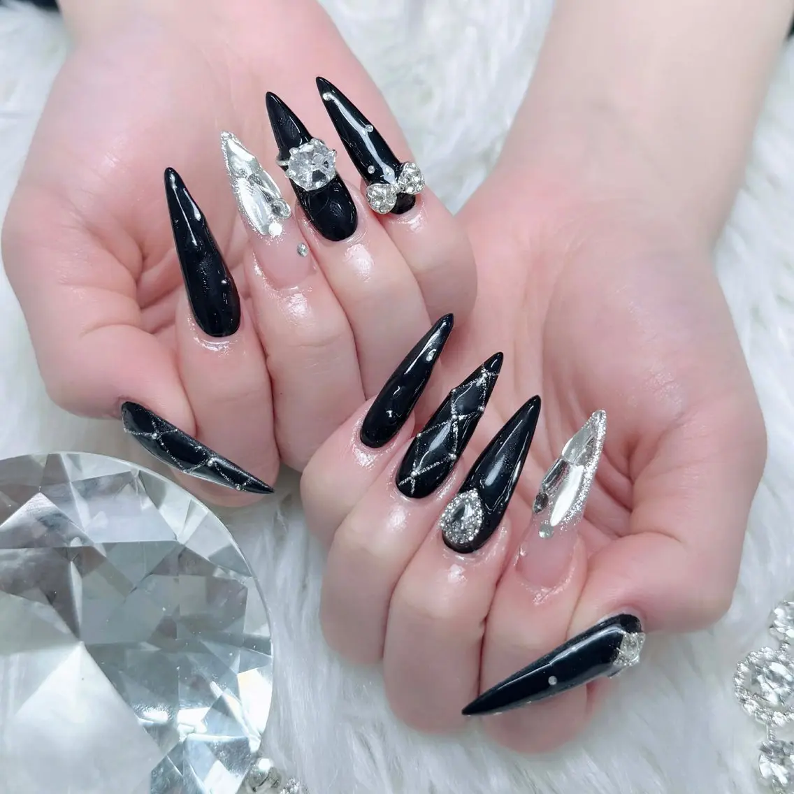 ネイル キラキラネイル 韓国ネイル マグネットネイル 持ち込み ネイルチップ ハンドネイル Chiee Bling.Nailのネイルデザイン