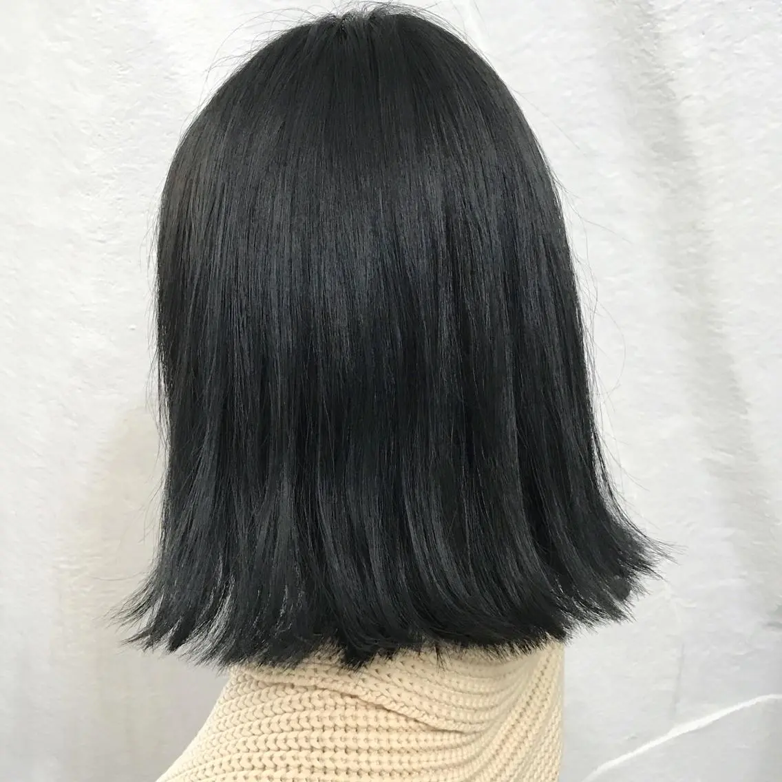 ショート カラー 切りっぱなしボブ アッシュ ブリーチ ネイビーカラー ボブ K-POP好き美容師 🇰🇷Kai.Yのヘアスタイル