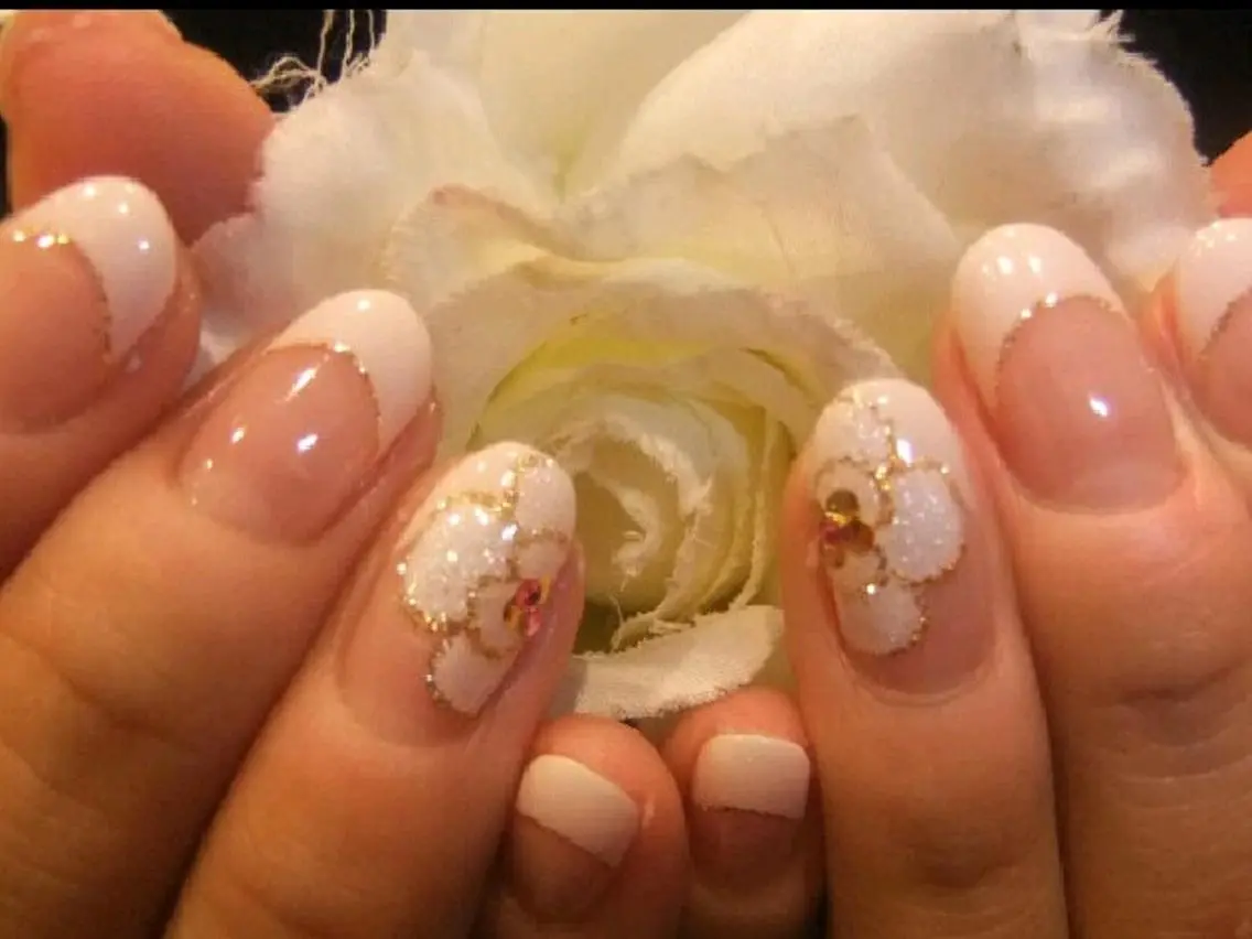 ネイル フラワーネイル フレンチネイル NARUMI HYODOのネイルデザイン