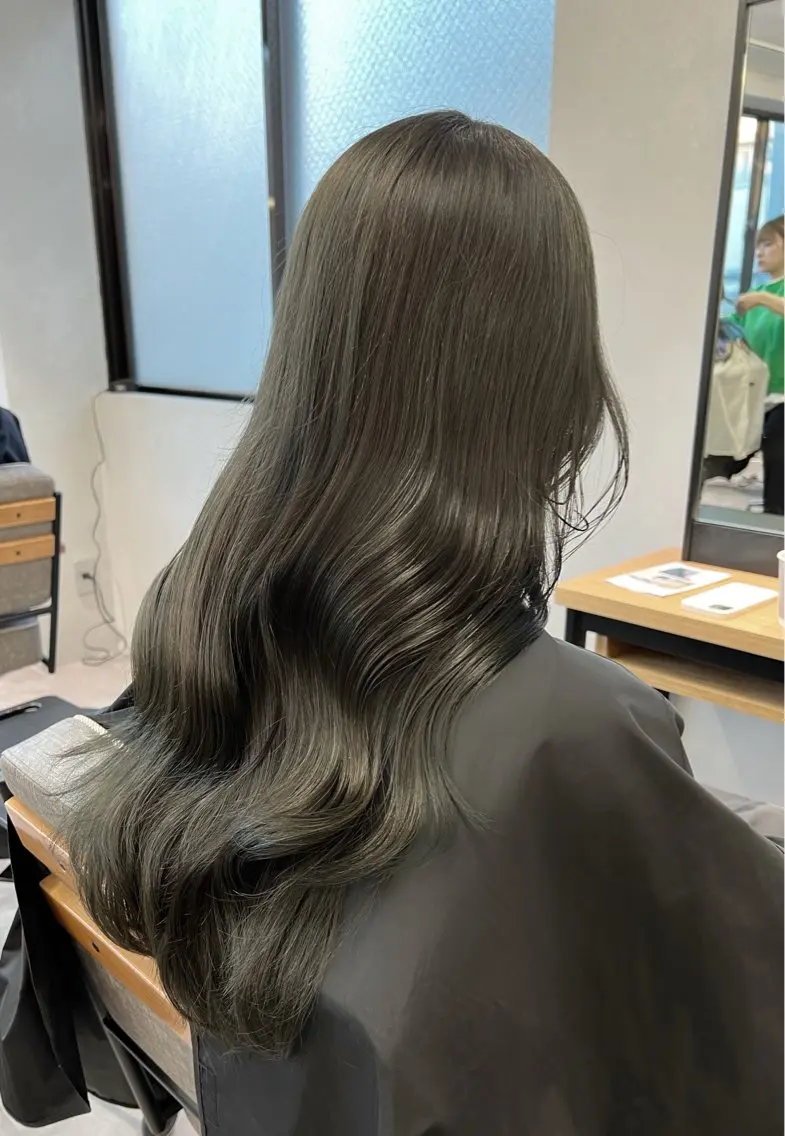 カット+ブリーチ無しダブルカラー(3stepトリートメント付)の写真