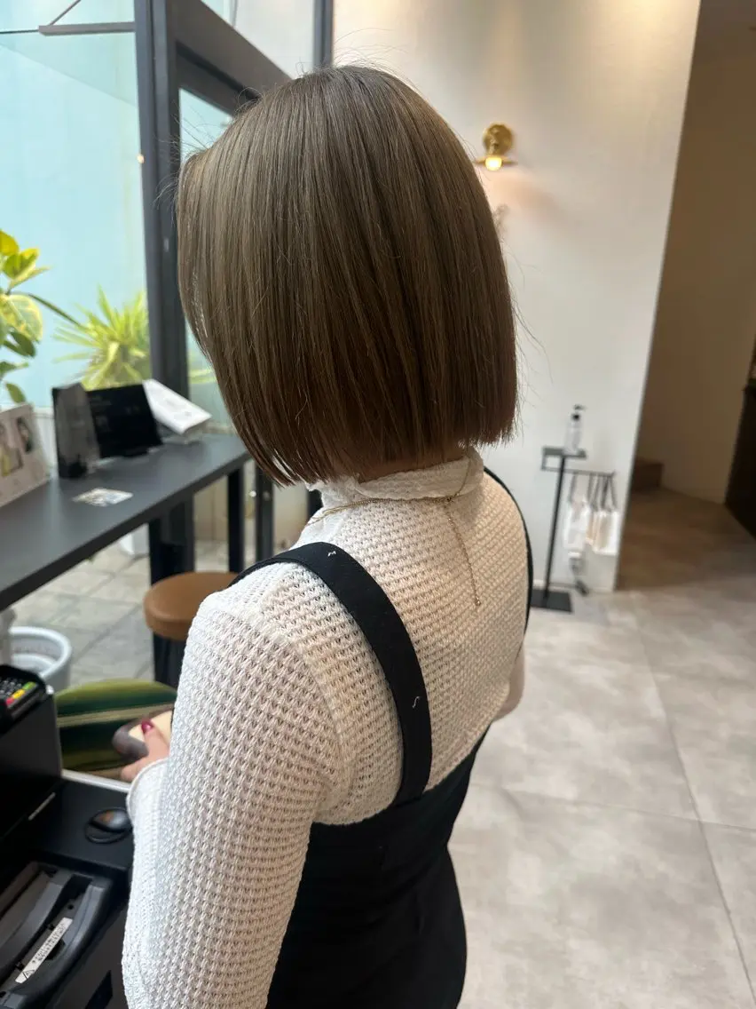 カラー 藤川 玲亜のヘアスタイル