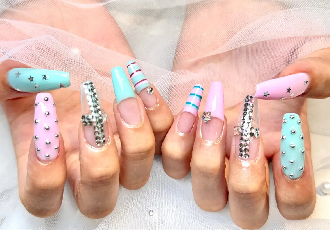 ネイル ガーリー ハンドネイル Reauty Nailのネイルデザイン