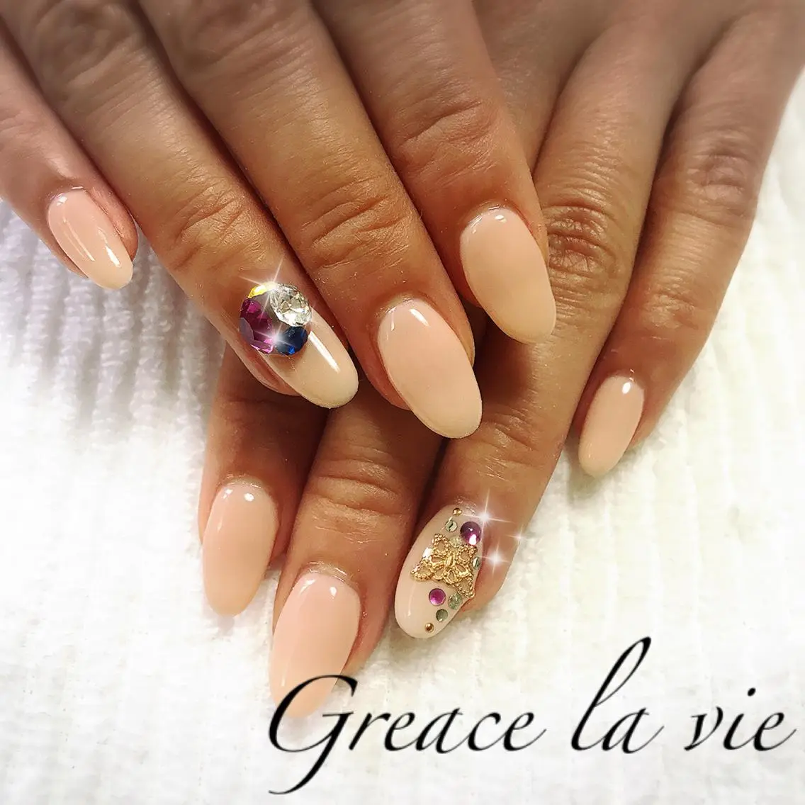セミロング カラー パーマ キッズ ネイル マツエク・マツパ Greace  la vieのネイルデザイン