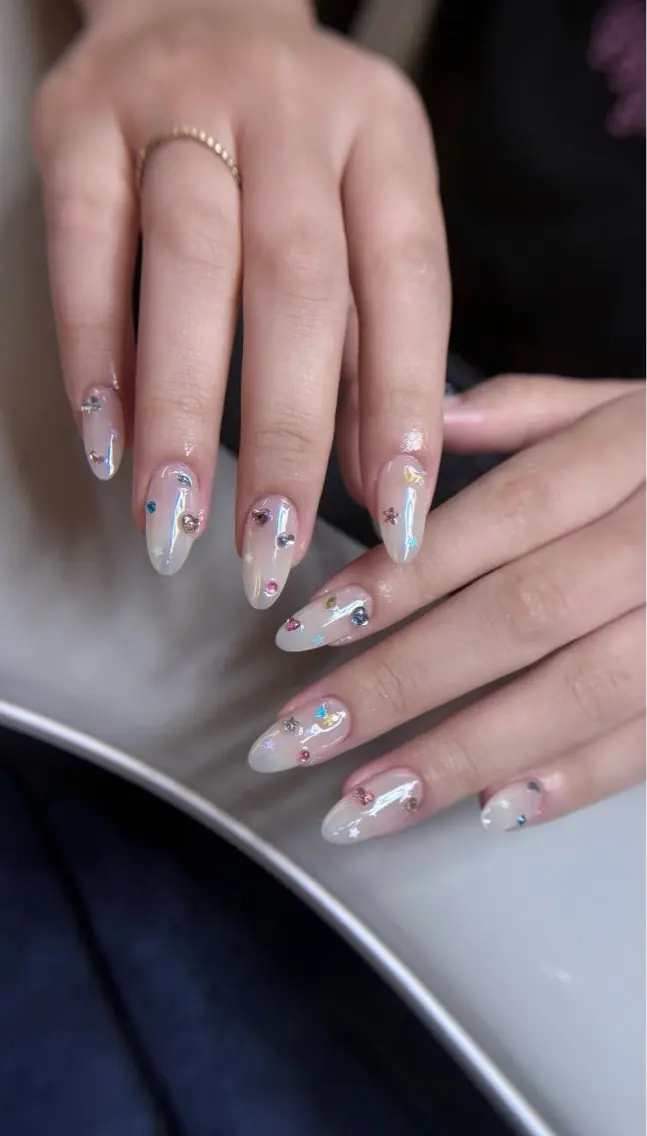 ネイル ピンク ピンクベージュ ストーンネイル Anna Annaのネイルデザイン